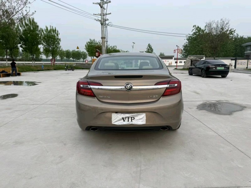 徐州17年别克君威9