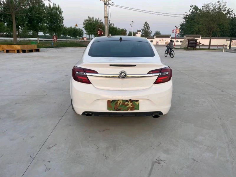 徐州16年别克君威9