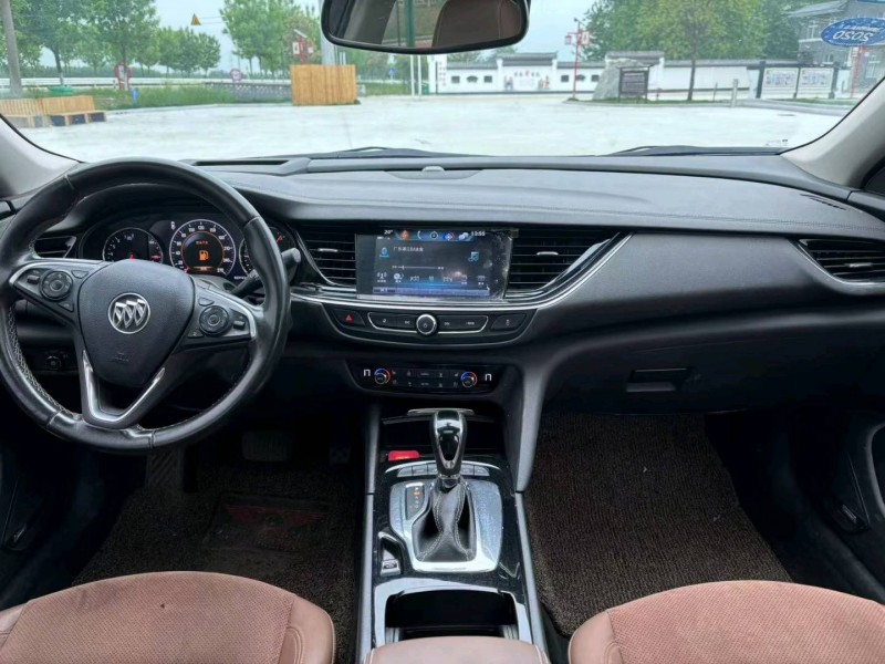 徐州18年别克君威5