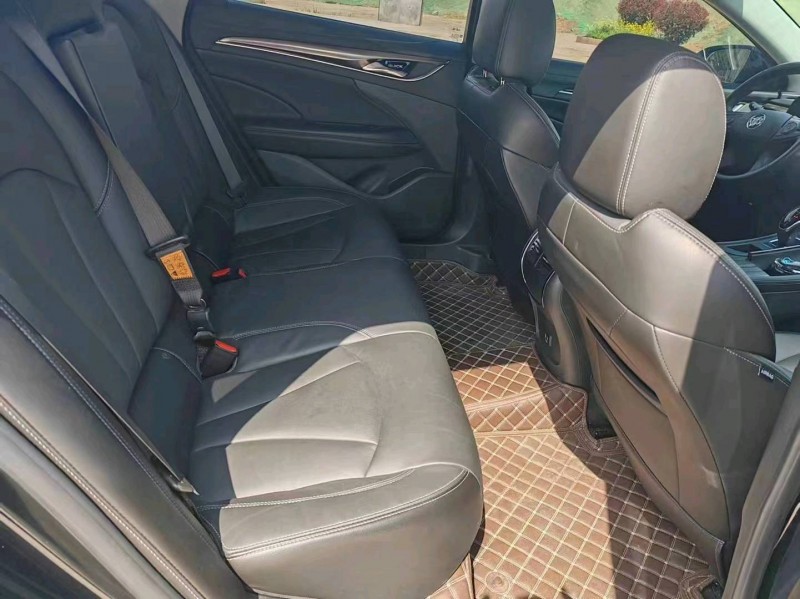 苏州22年别克君越4