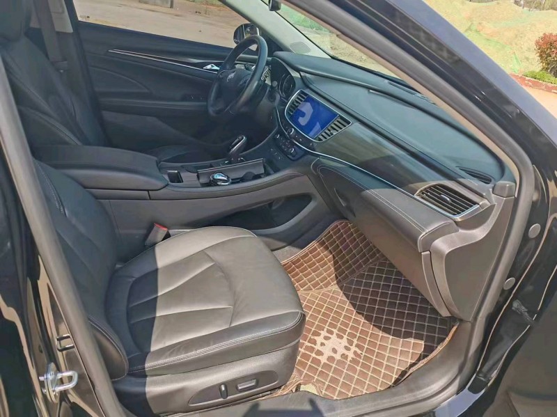 苏州22年别克君越8