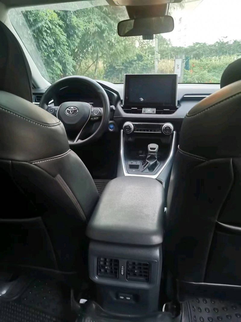珠海22年豐田RAV46
