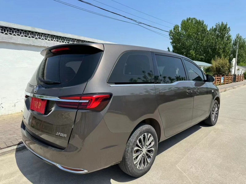 青岛20年别克GL84