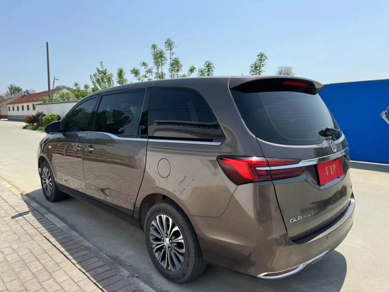 青岛20年别克GL85