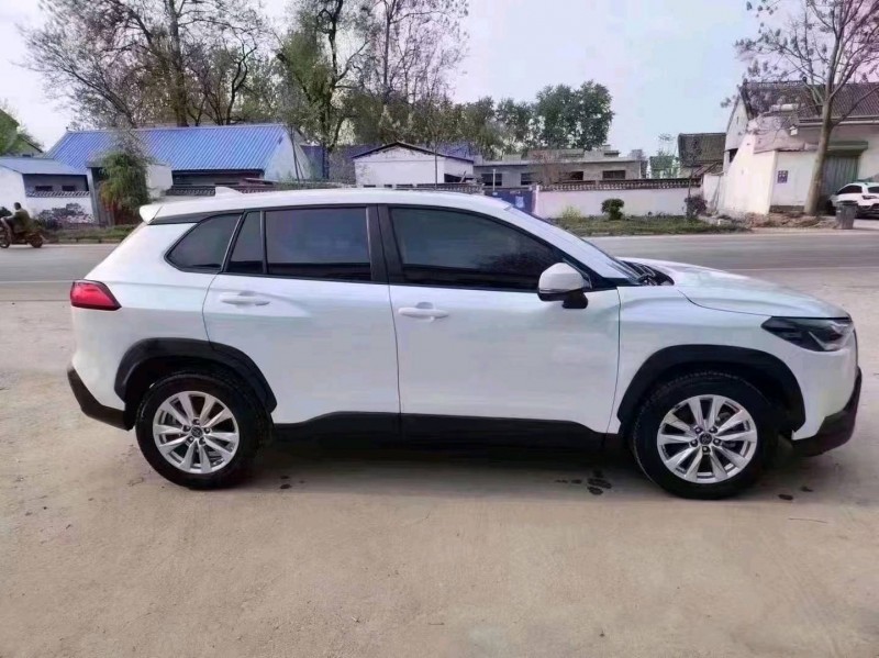 济南23年丰田锐放3