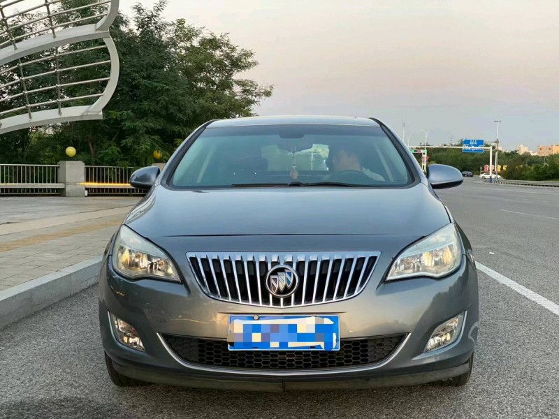 沧州11年别克英朗1