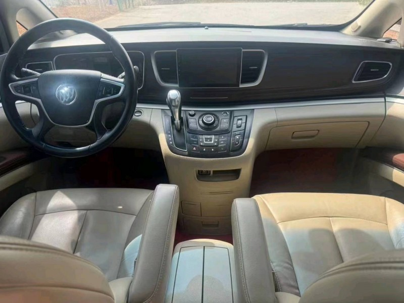 青岛18年别克GL85