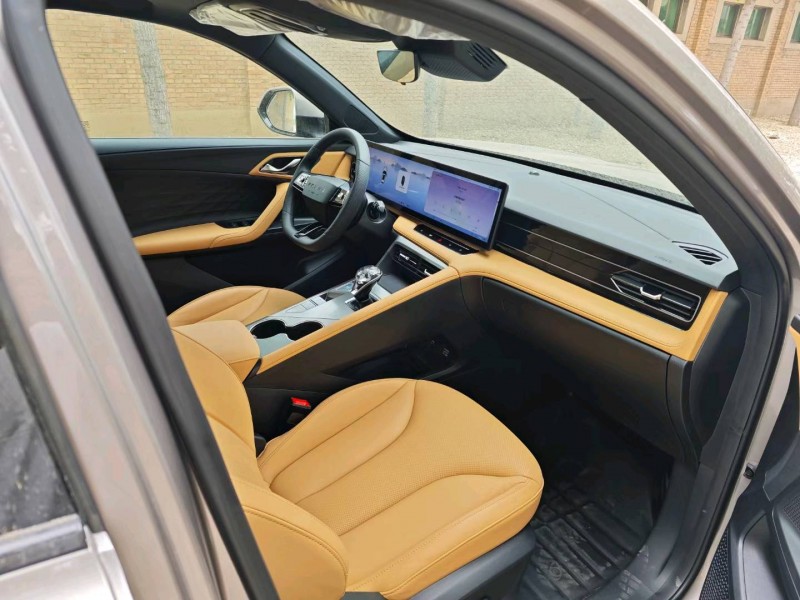 保定24年荣威RX56