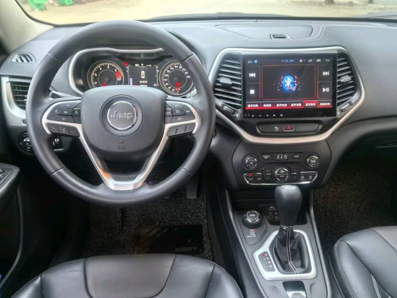 保定16年Jeep自由光6