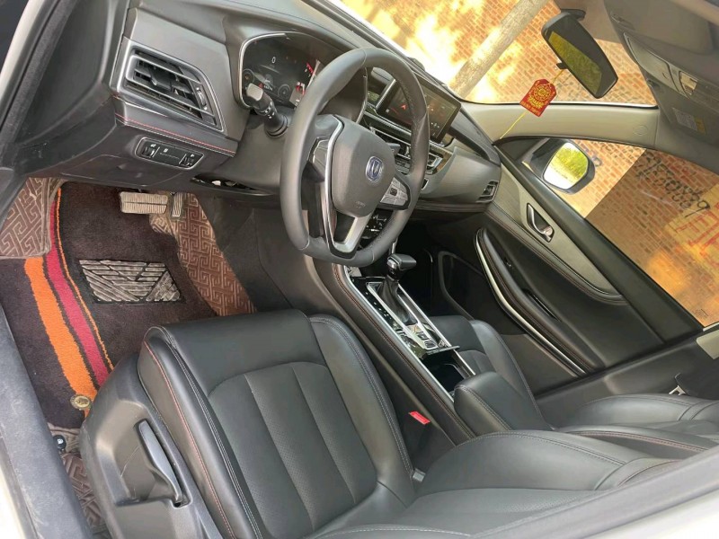 保定21年长安汽车CS758