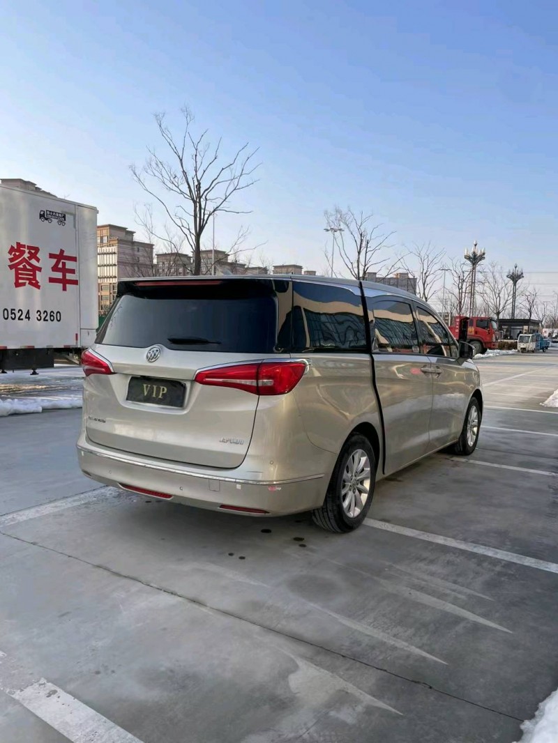 徐州19年别克GL82