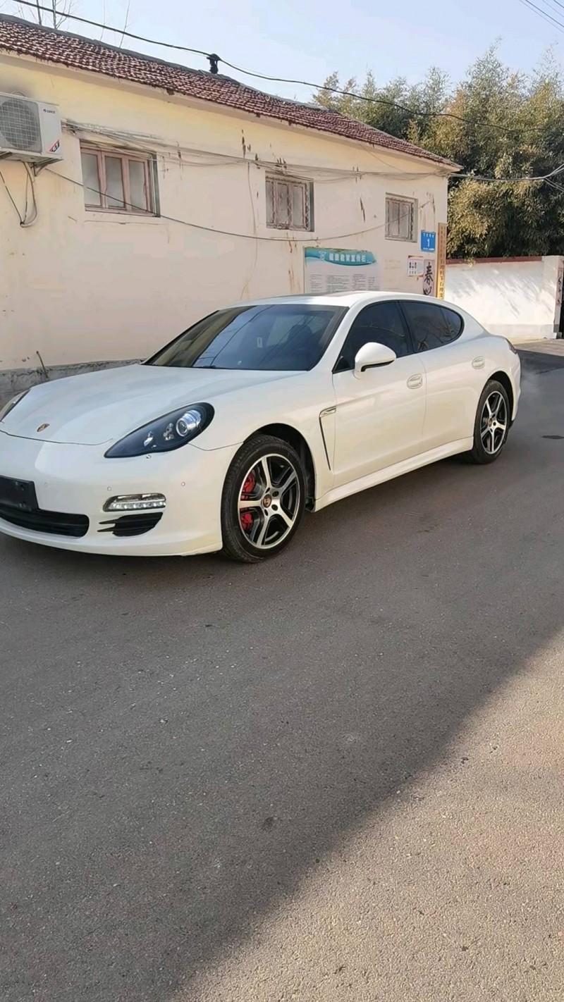 济南12年保时捷帕拉梅拉3