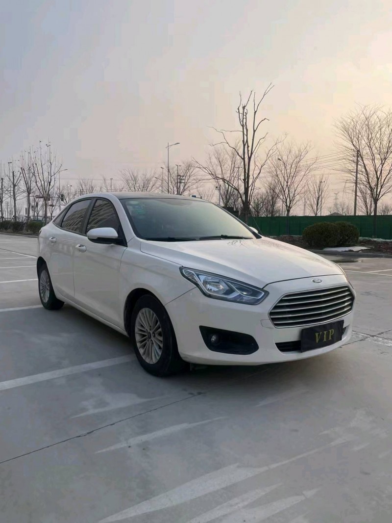 徐州17年福特福睿斯2