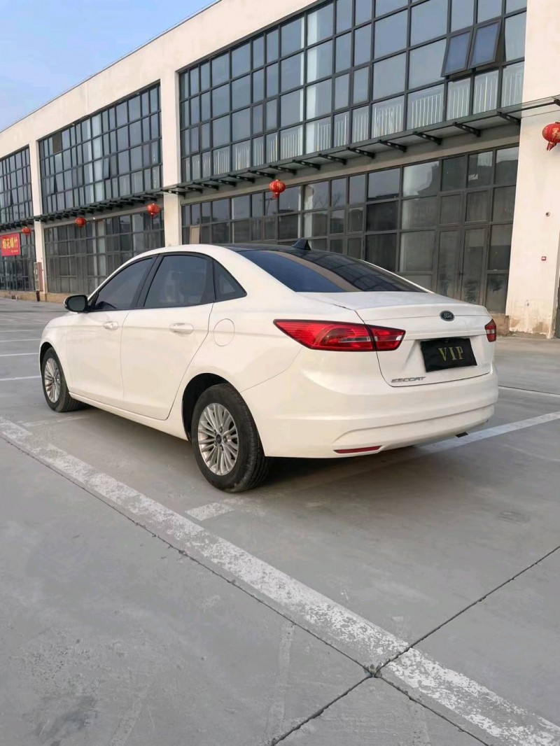 徐州17年福特福睿斯3