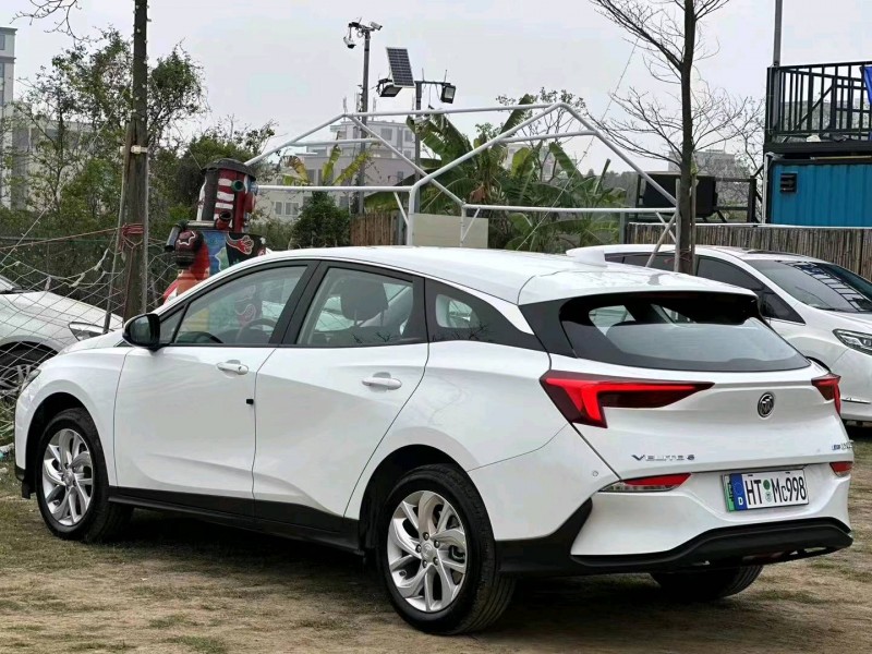 汕头24年别克微蓝7