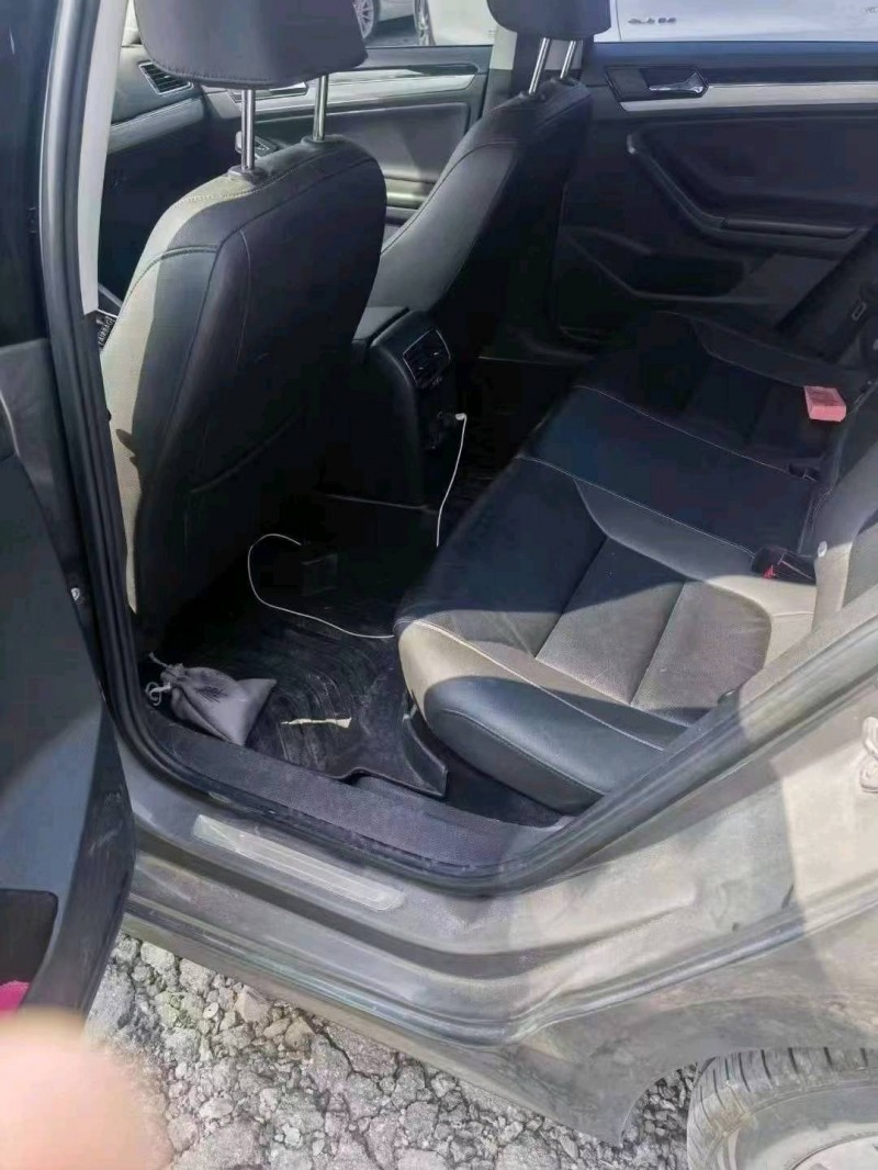 保定17年大众速腾4