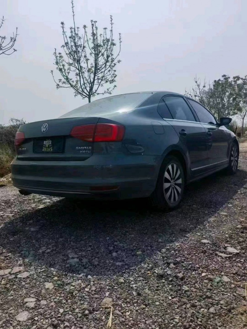 保定17年大众速腾5