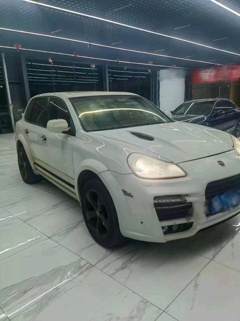 东营10年保时捷卡宴1
