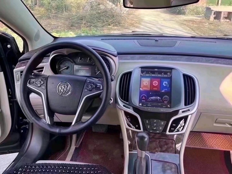 枣庄15年别克君越8