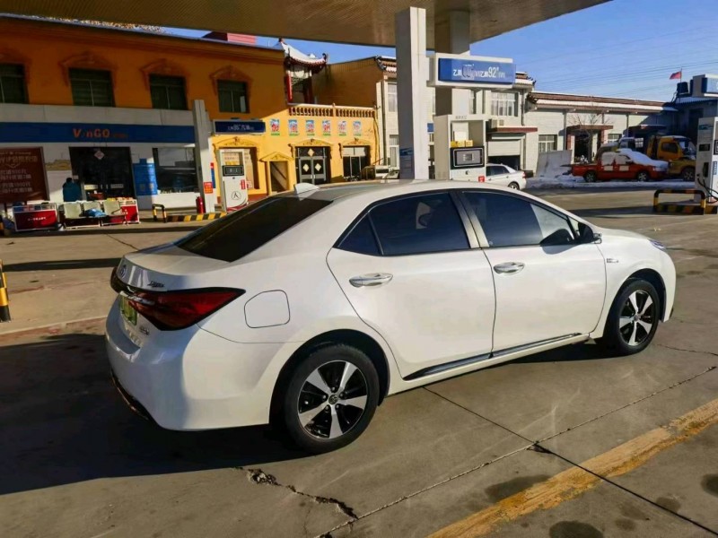 保定19年丰田雷凌4