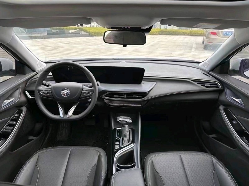 枣庄23年别克威朗9