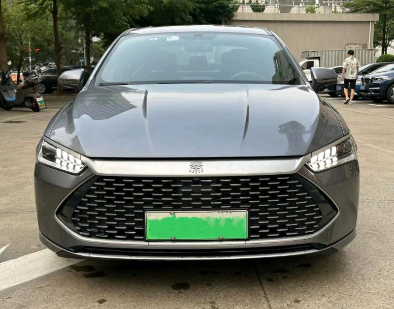 广州21年比亚迪秦1
