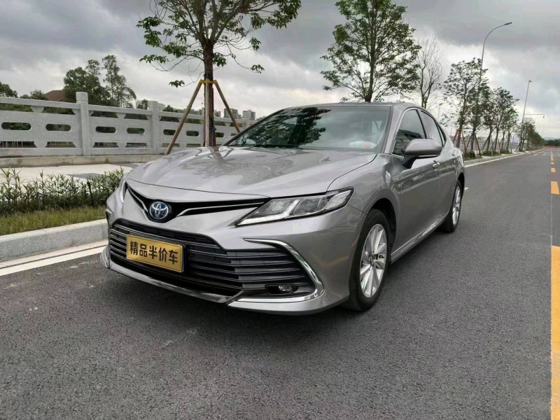 广州22年丰田凯美瑞2