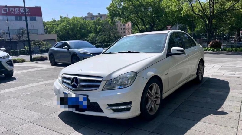 嘉兴13年奔驰C2