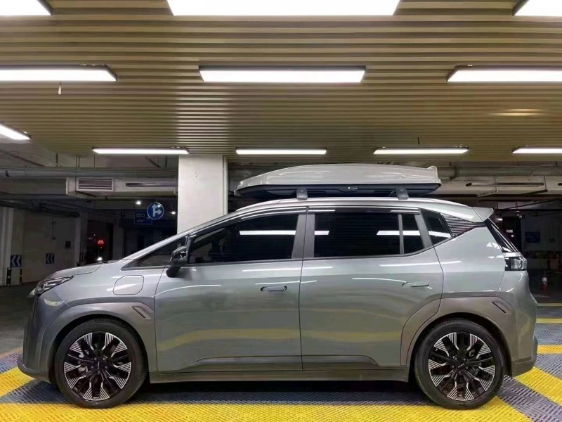 成都22年传祺埃安Y3