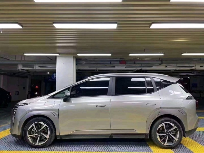 成都22年传祺埃安Y3