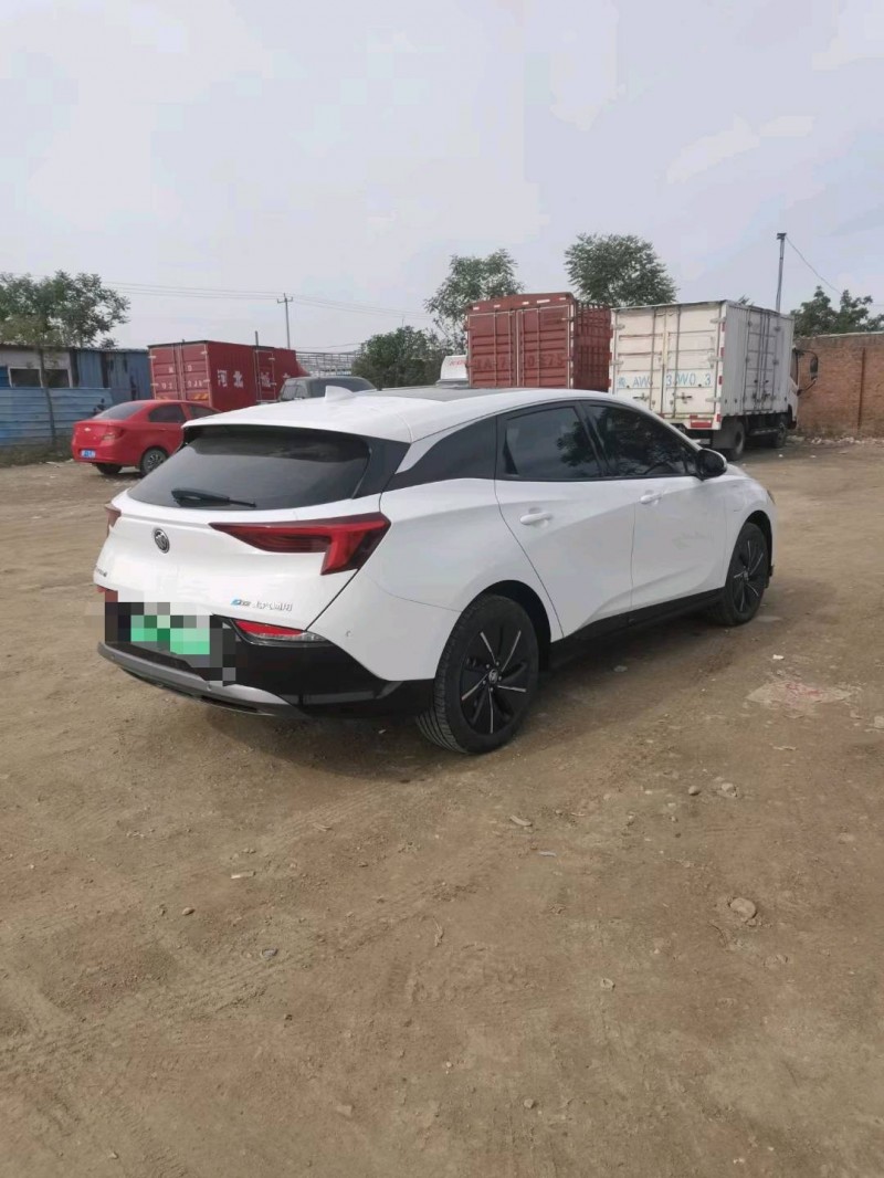 保定22年别克微蓝5