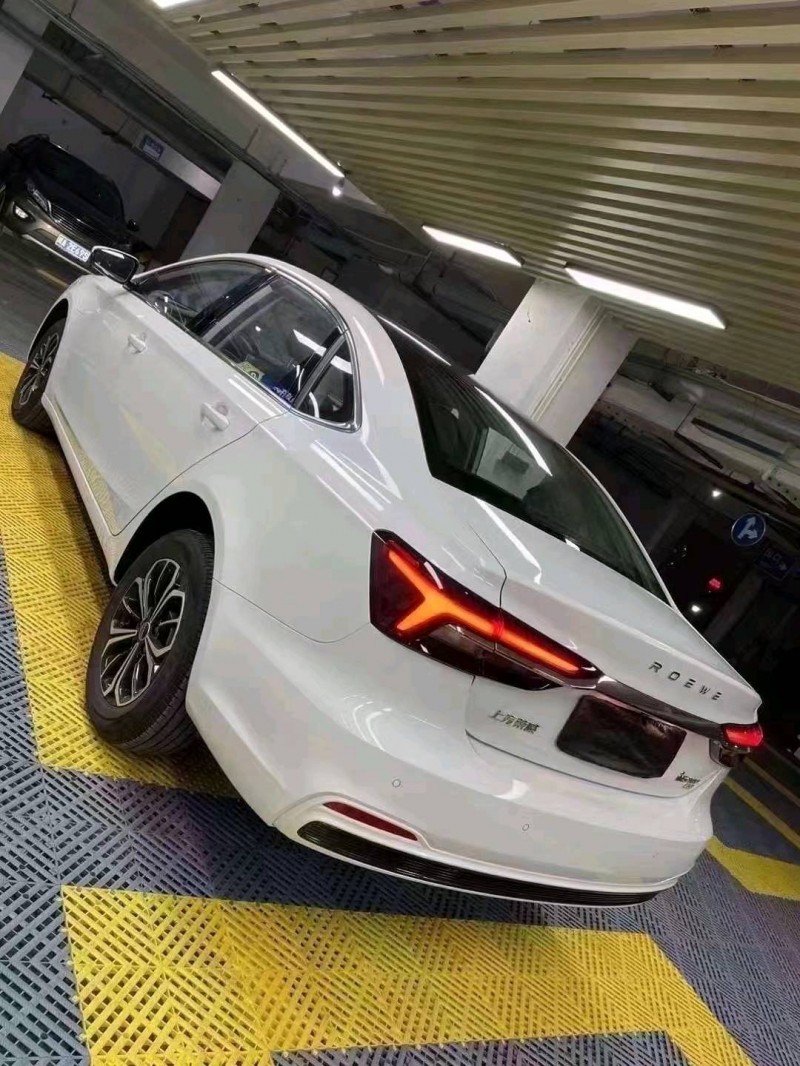 成都23年荣威i64