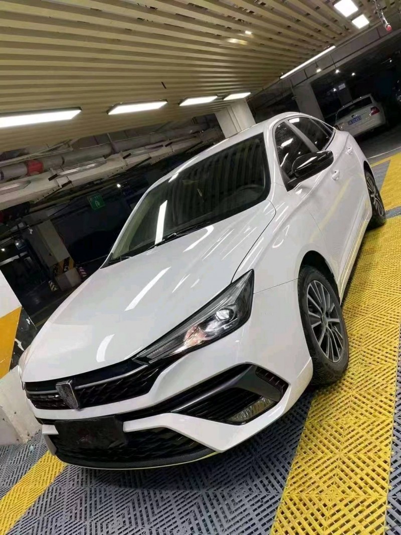 成都22年荣威i52