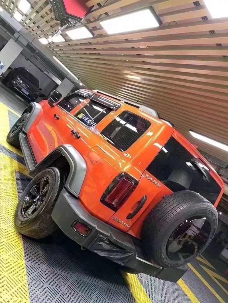 成都21年长城汽车坦克3004