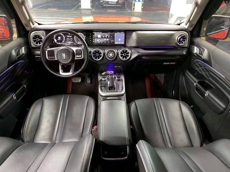 成都21年长城汽车坦克3009