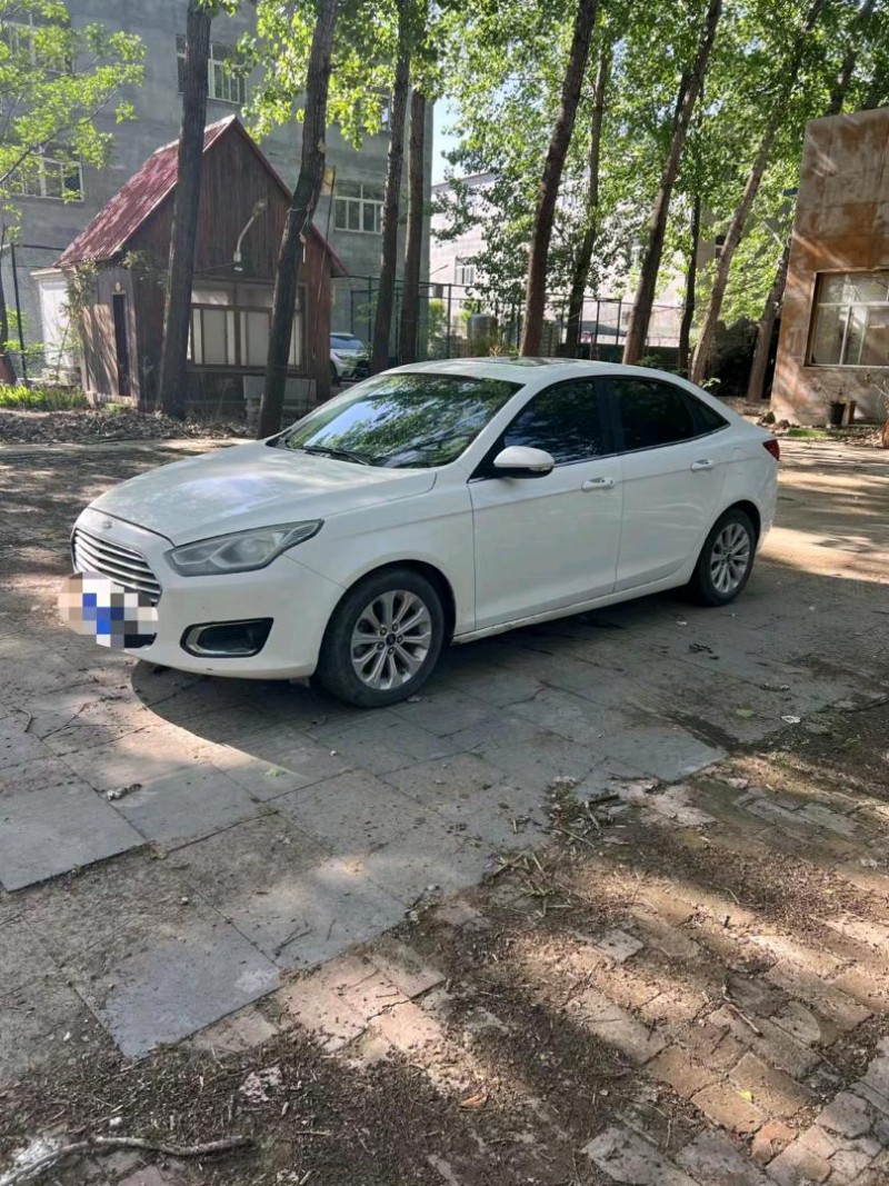 菏泽17年福特福克斯3