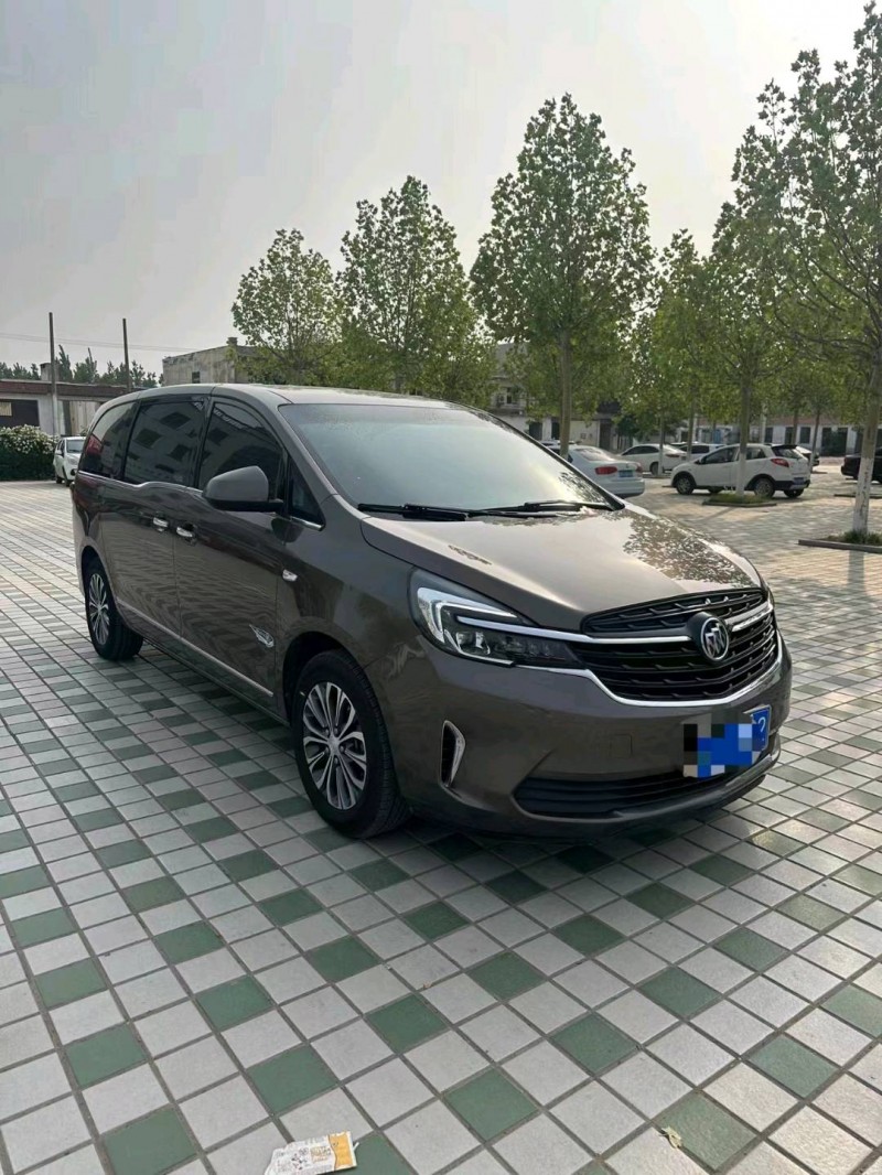 东营21年别克GL82