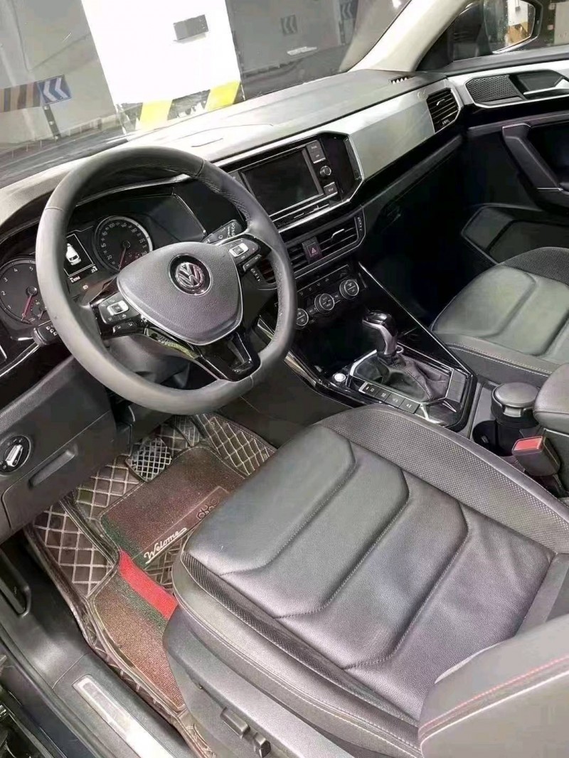 成都20年大众探岳4