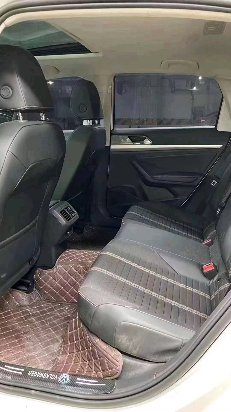 成都22年大众朗逸7