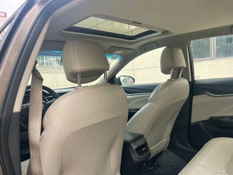 保定16年别克英朗8