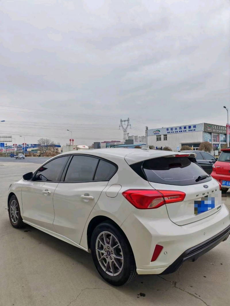 保定21年福特福克斯6
