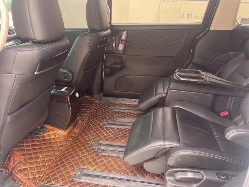 济宁20年本田艾力绅5