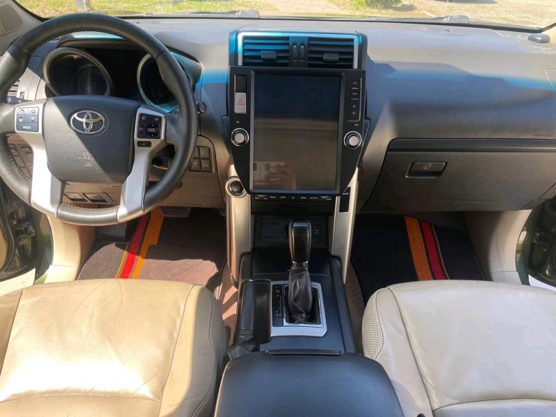 保定13年丰田普拉多7