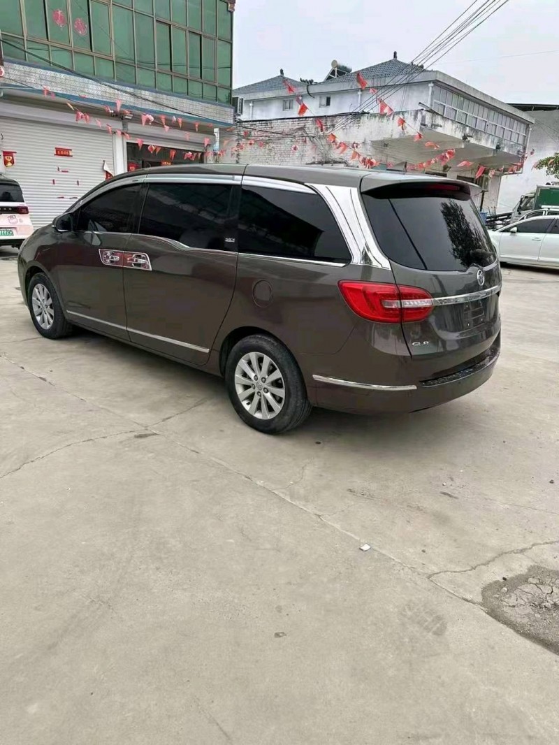 东营16年别克GL89