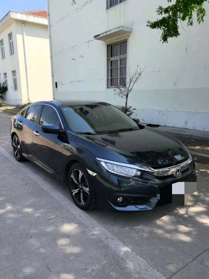 东营17年本田思域2