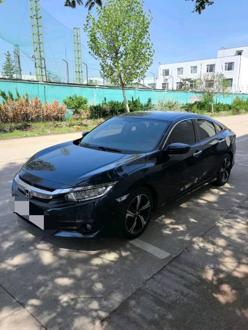 东营17年本田思域3