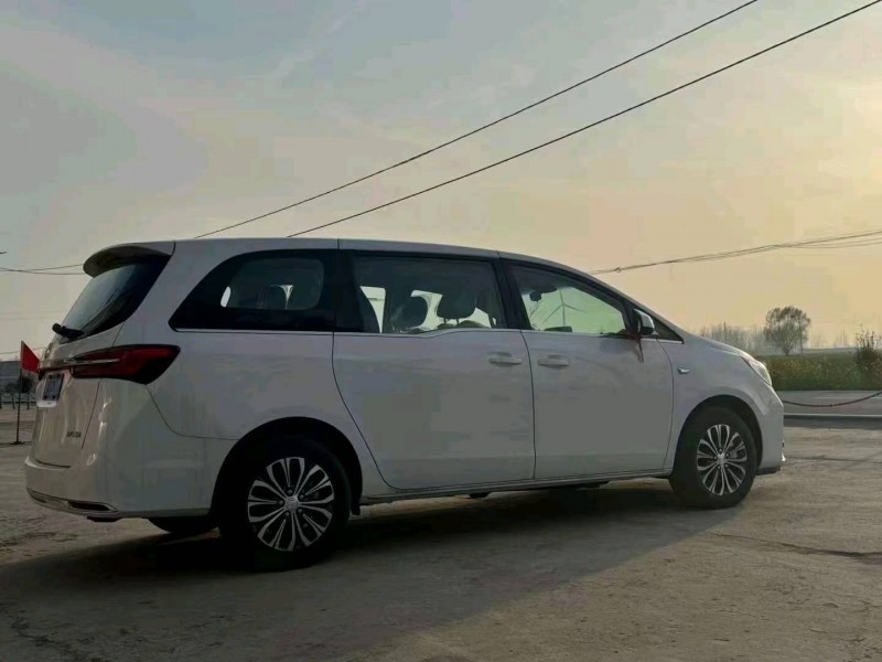 东营23年别克GL88