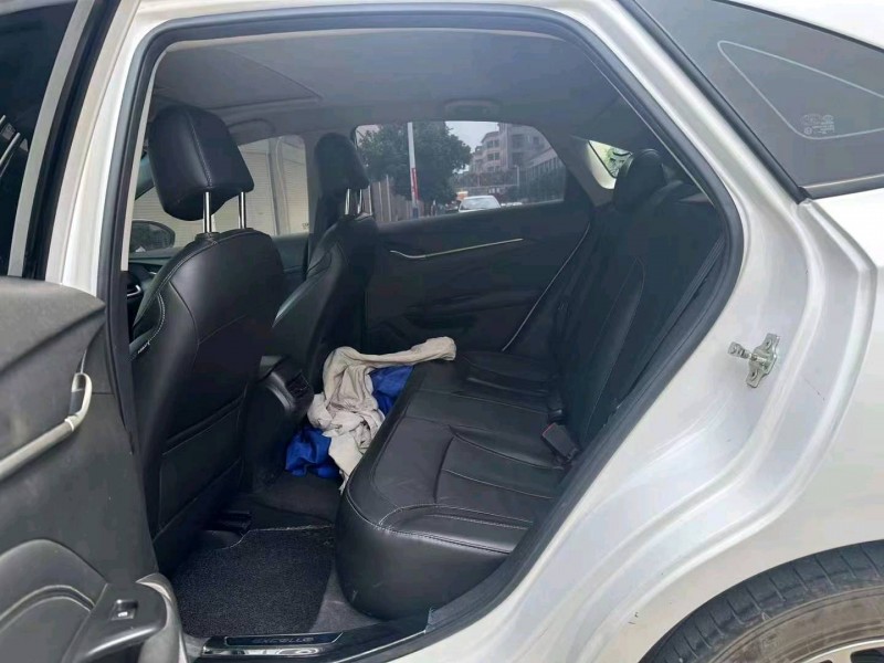 邵阳17年别克英朗7