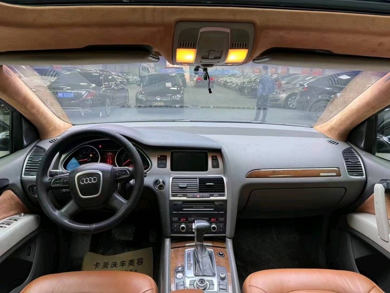 廊坊10年奥迪Q76