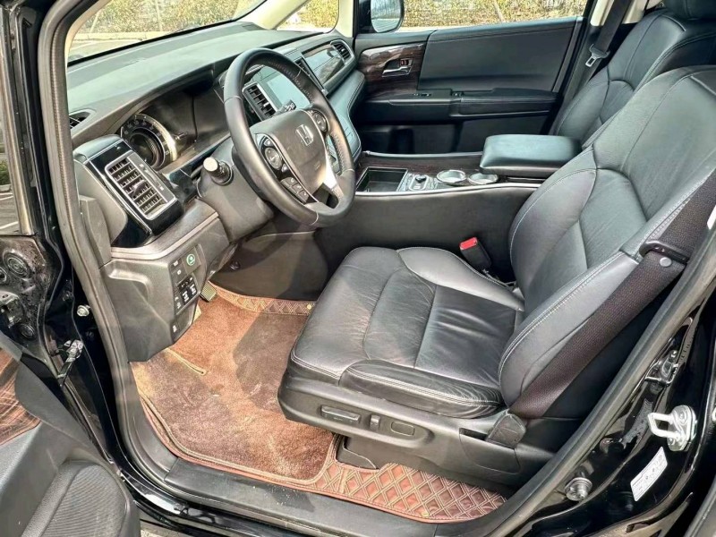 苏州19年本田艾力绅4